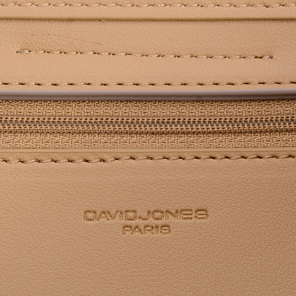 David Jones PU Leather Handbag - FunkyPeacockStore (Store description)