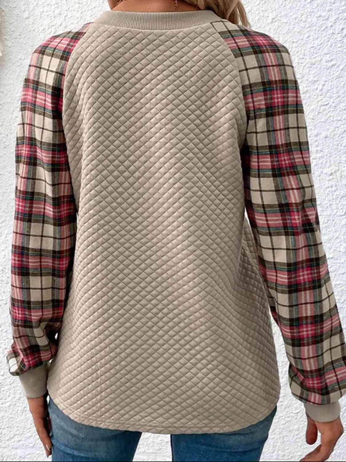 Plaid Round Neck Sweatshirt - FunkyPeacockStore (Store description)