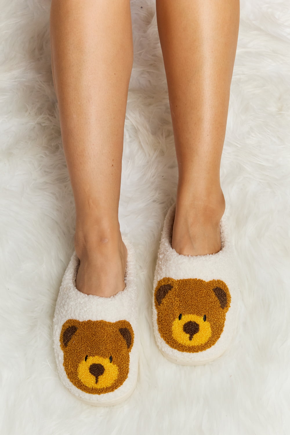 Melody Teddy Bear Print Plush Slide Slippers - FunkyPeacockStore (Store description)