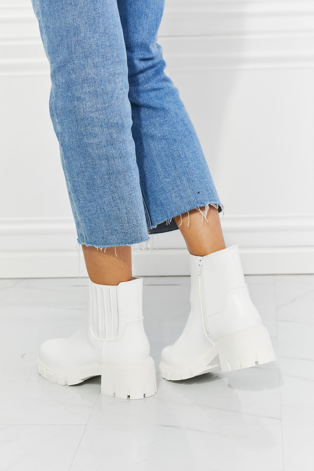 MMShoes What It Takes Lug Sole Chelsea Boots in White - FunkyPeacockStore (Store description)