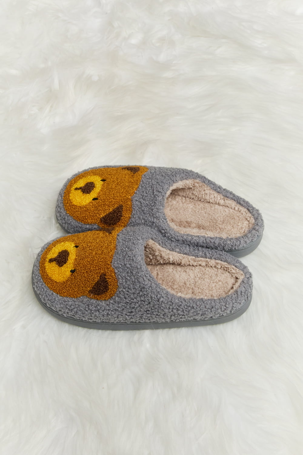 Melody Teddy Bear Print Plush Slide Slippers - FunkyPeacockStore (Store description)