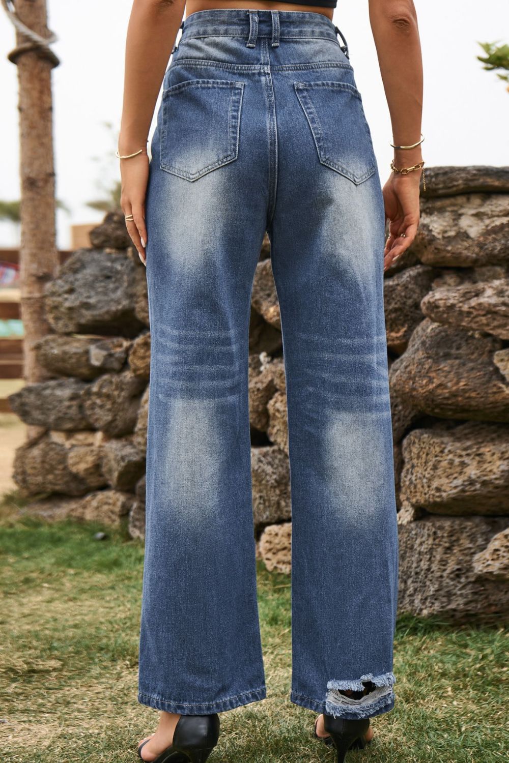 Distressed Buttoned Loose Fit Jeans - FunkyPeacockStore (Store description)