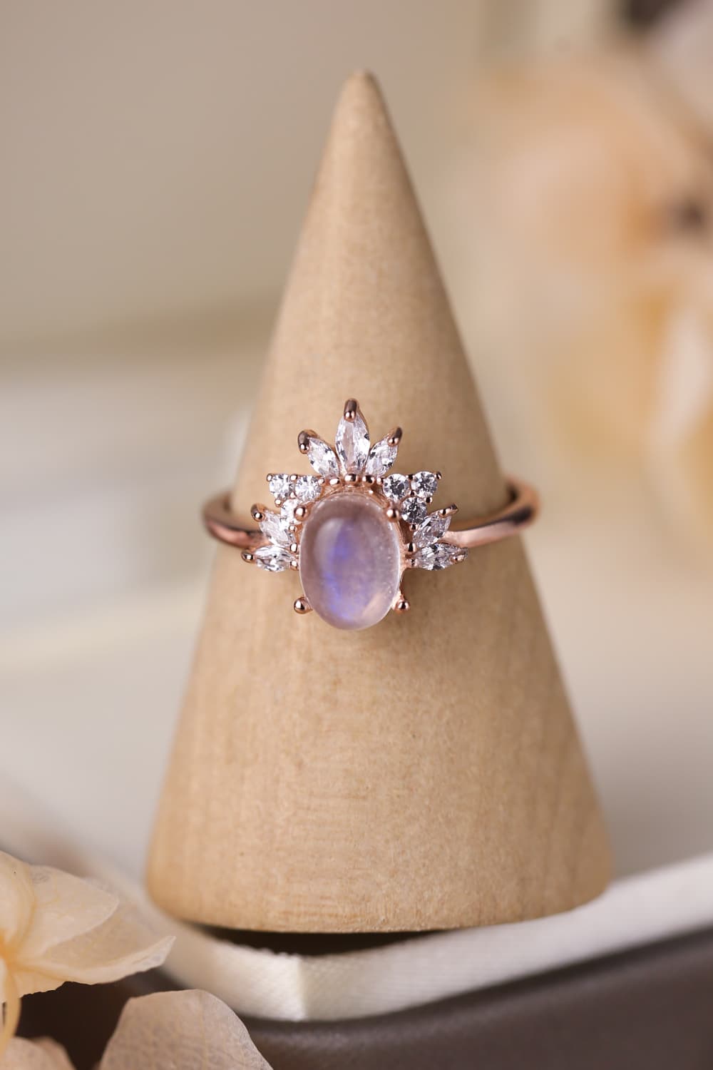 High Quality Natural Moonstone 18K Rose Gold-Plated 925 Sterling Silver Ring - FunkyPeacockStore (Store description)