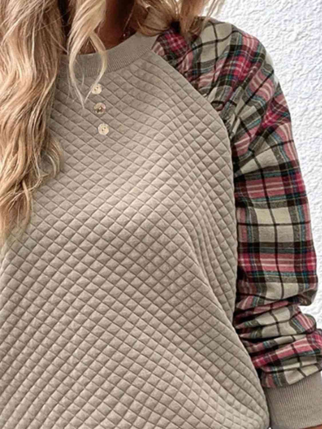 Plaid Round Neck Sweatshirt - FunkyPeacockStore (Store description)