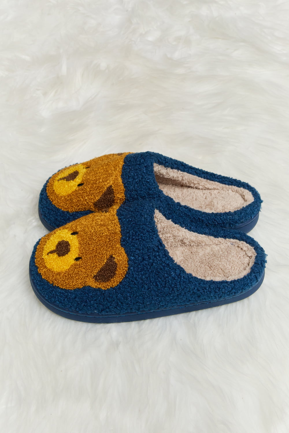 Melody Teddy Bear Print Plush Slide Slippers - FunkyPeacockStore (Store description)