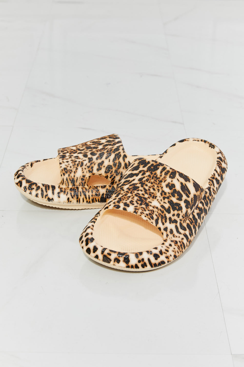 MMShoes Arms Around Me Open Toe Slide in Leopard - FunkyPeacockStore (Store description)