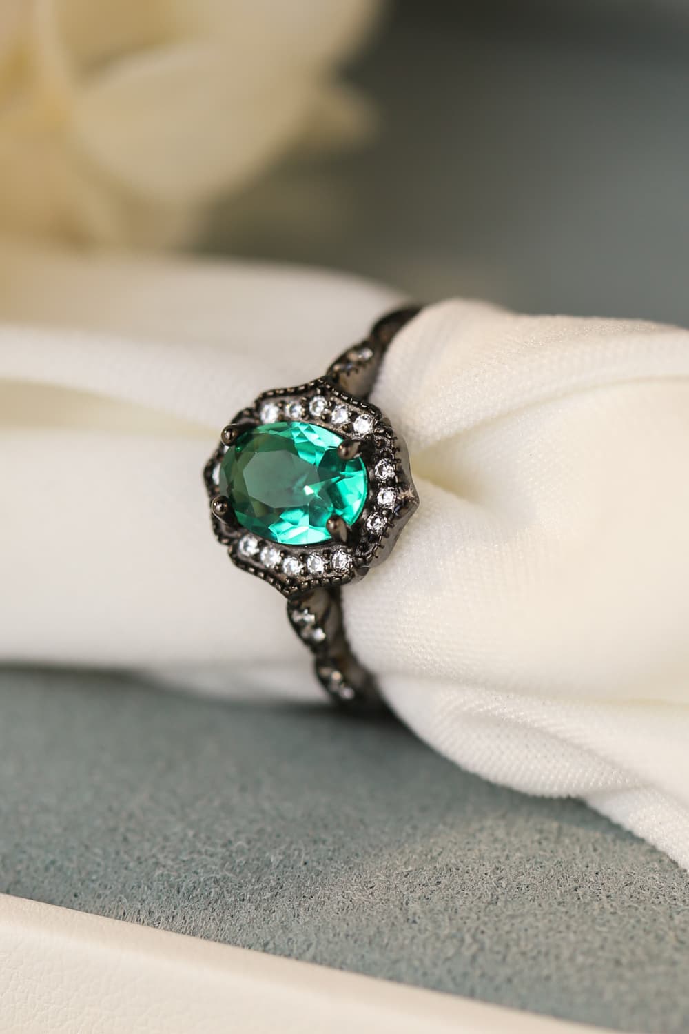 925 Sterling Silver Paraiba Tourmaline 4-Prong Ring - FunkyPeacockStore (Store description)