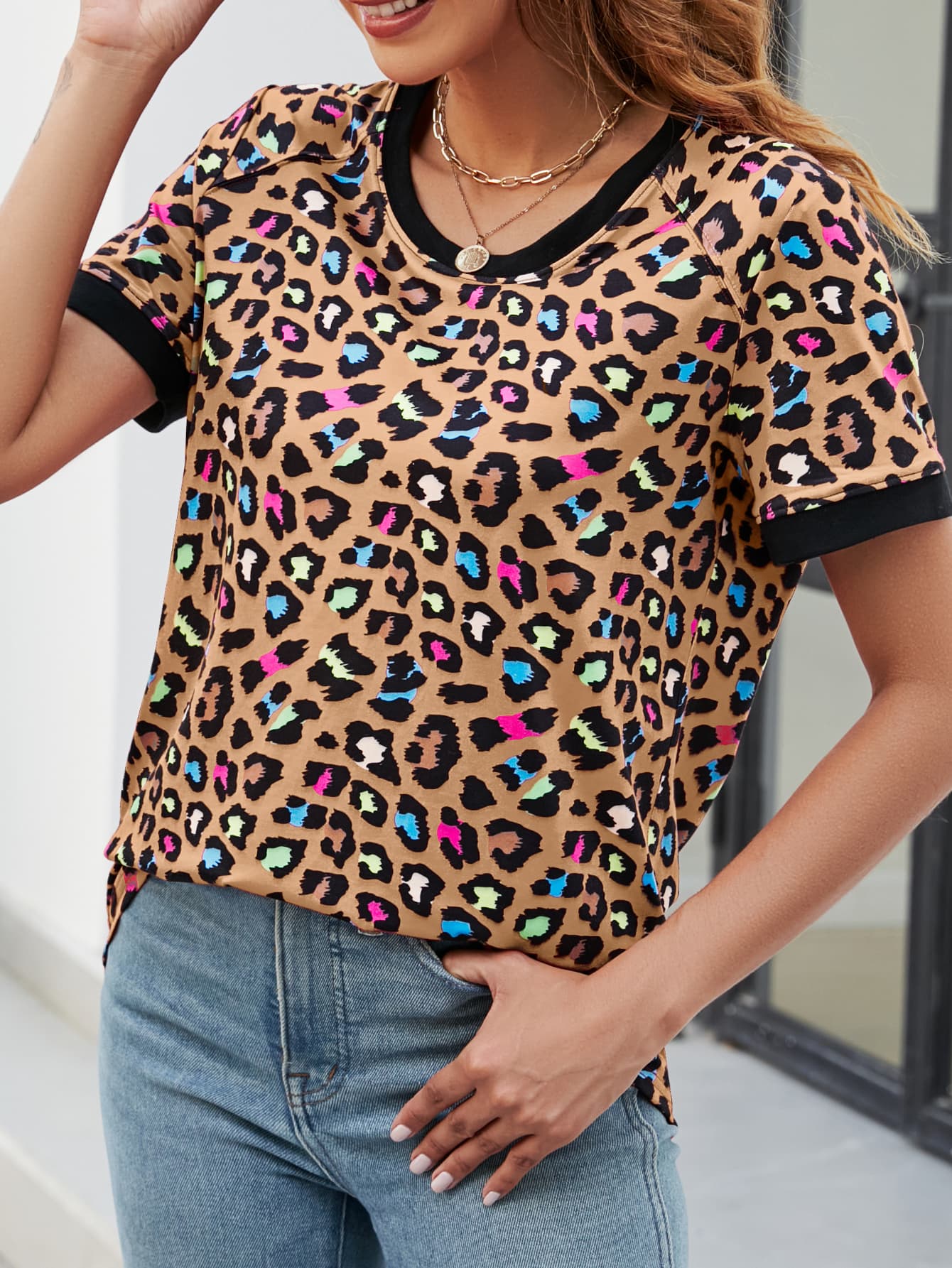 Leopard Round Neck Short Sleeve Tee Shirt - FunkyPeacockStore (Store description)