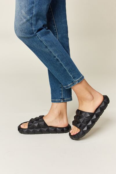 WILD DIVA Pyramid Stud Toe Band Footbed Sandals - FunkyPeacockStore (Store description)