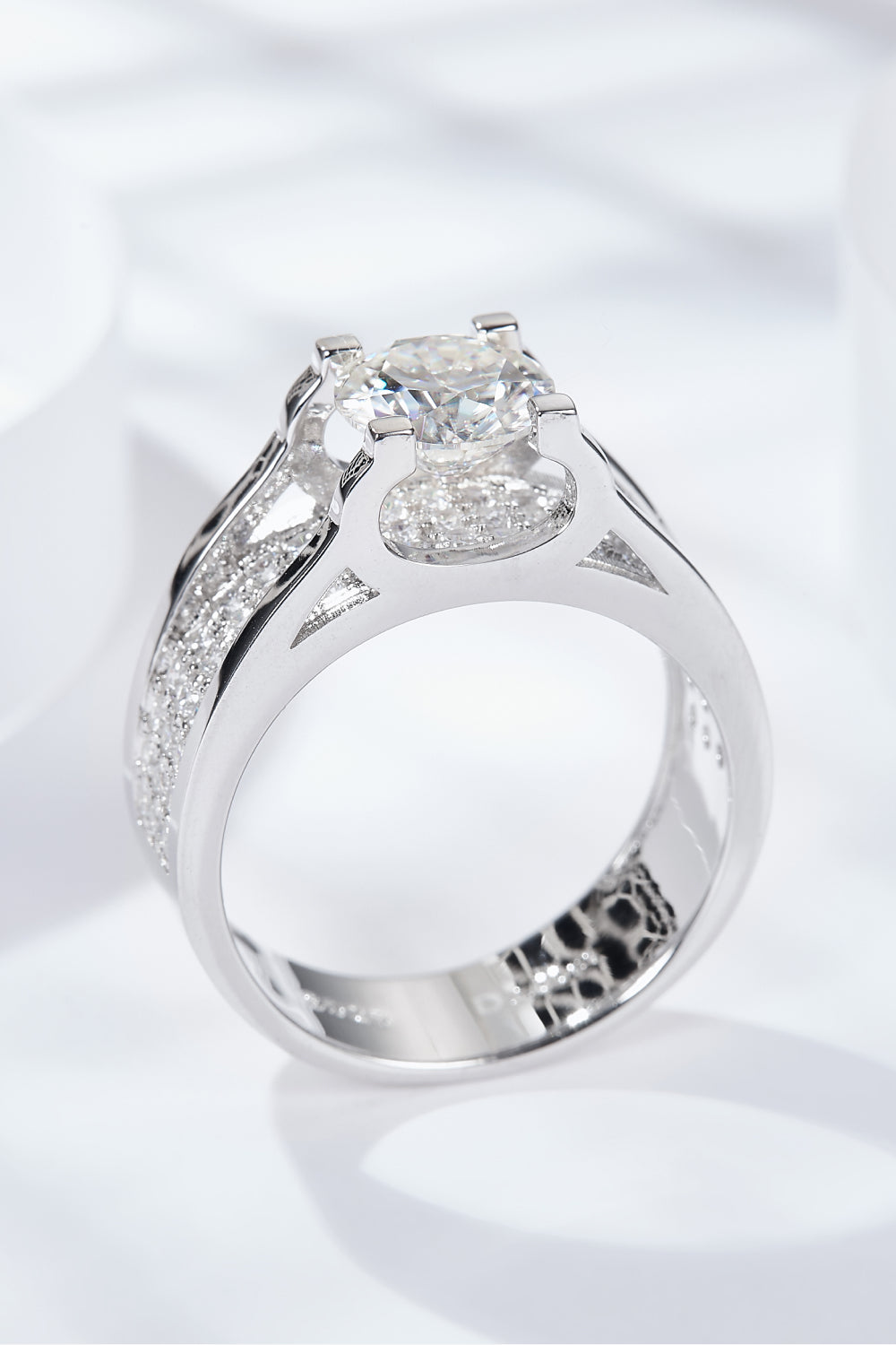 Made To Shine 1 Carat Moissanite Ring - FunkyPeacockStore (Store description)