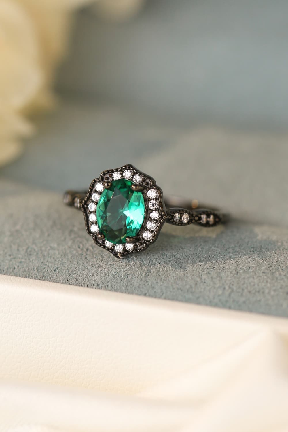 925 Sterling Silver Paraiba Tourmaline 4-Prong Ring - FunkyPeacockStore (Store description)