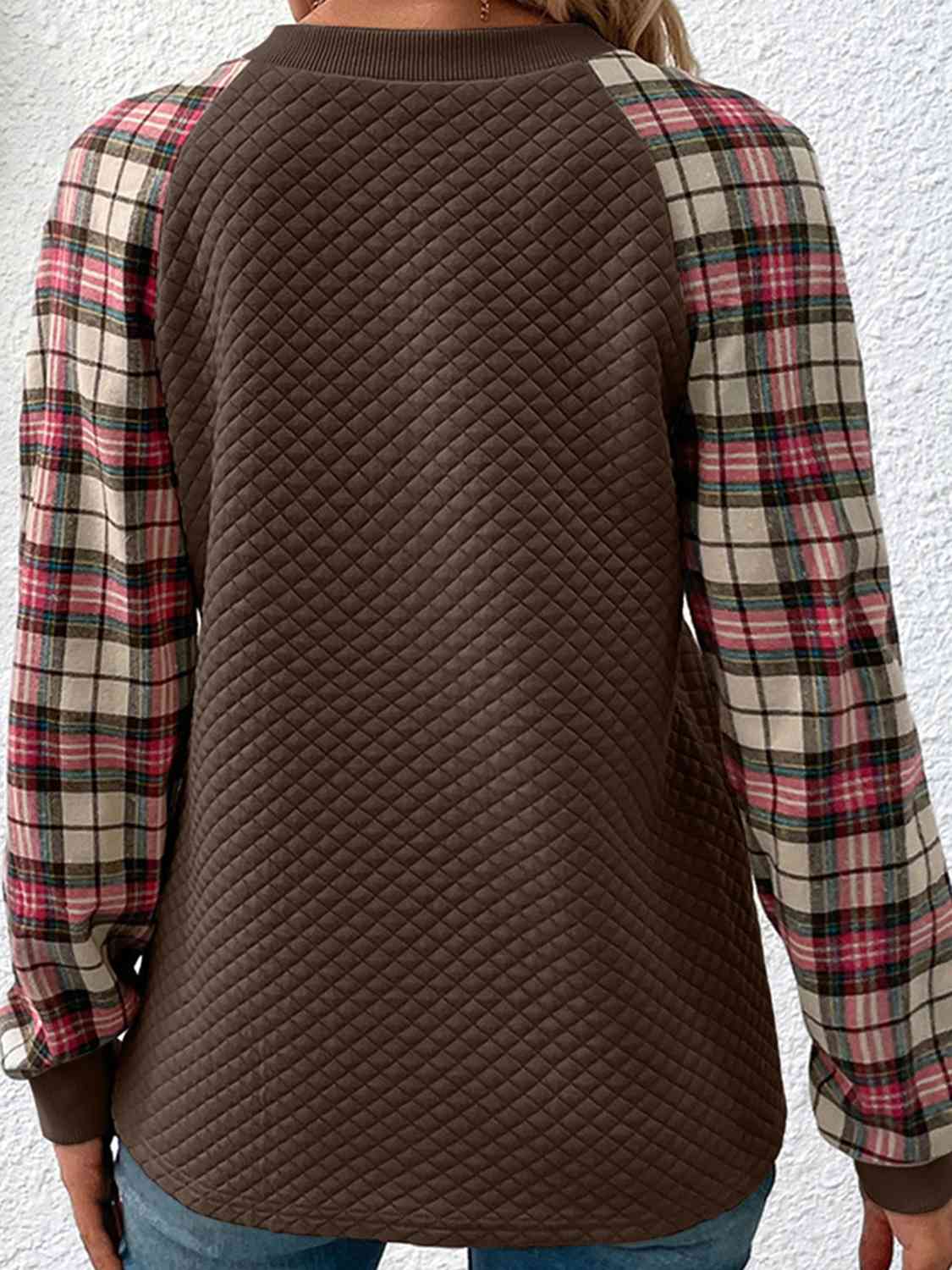 Plaid Round Neck Sweatshirt - FunkyPeacockStore (Store description)