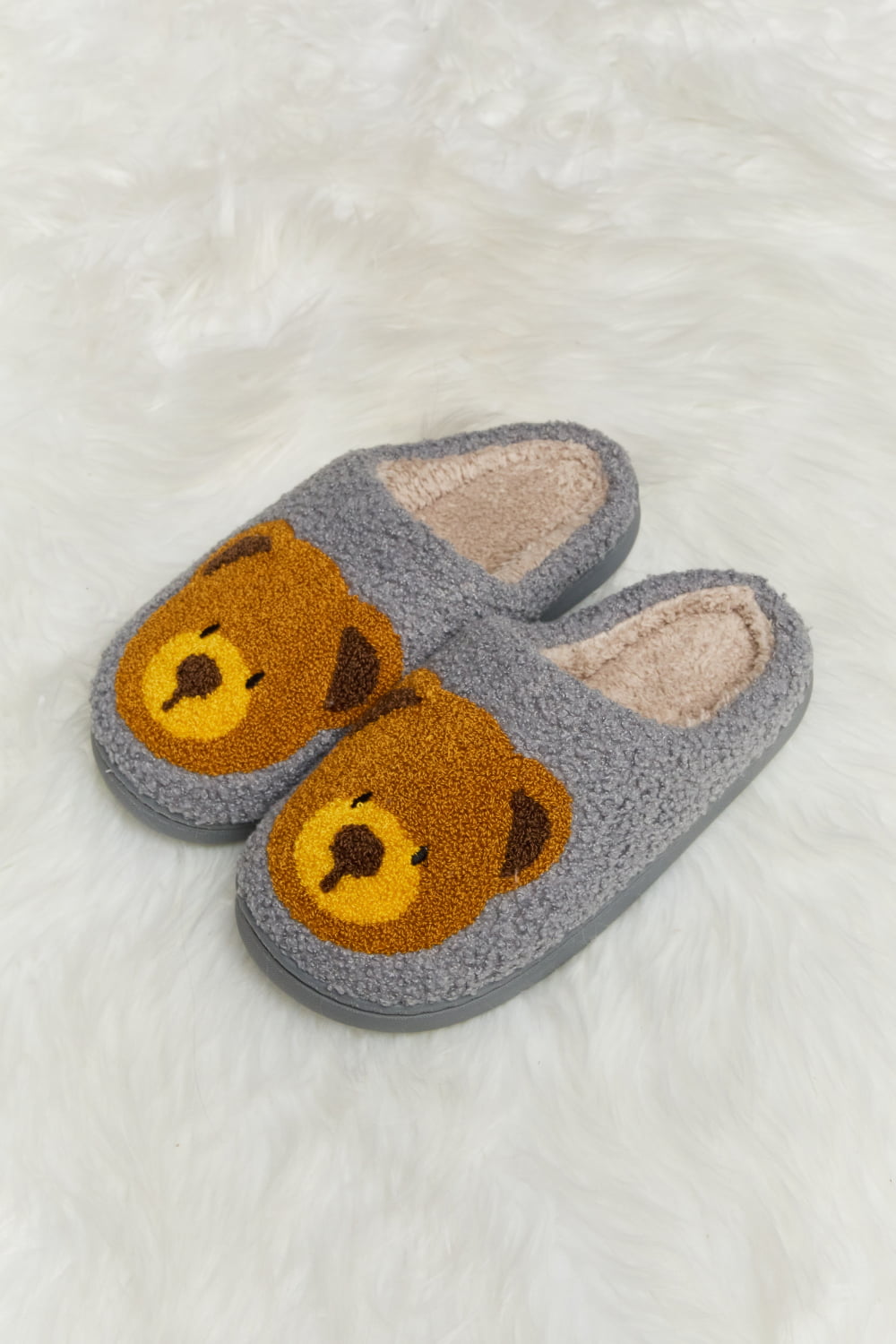 Melody Teddy Bear Print Plush Slide Slippers - FunkyPeacockStore (Store description)