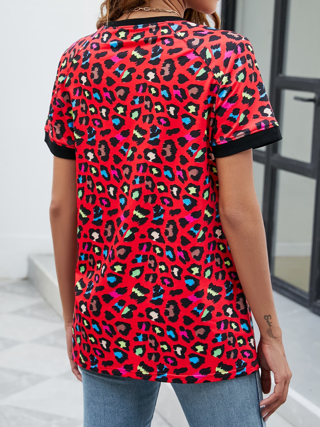 Leopard Round Neck Short Sleeve Tee Shirt - FunkyPeacockStore (Store description)