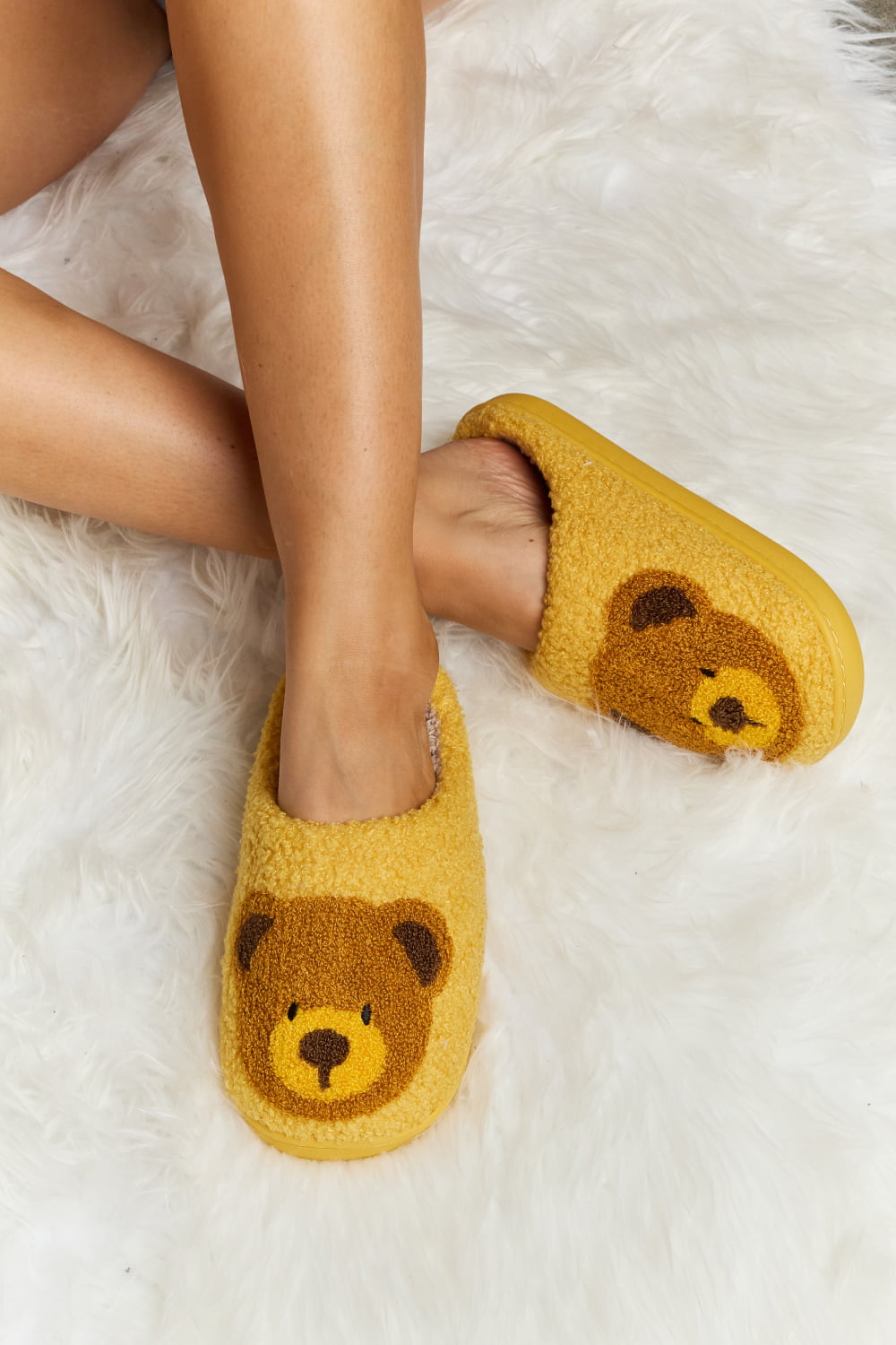 Melody Teddy Bear Print Plush Slide Slippers - FunkyPeacockStore (Store description)