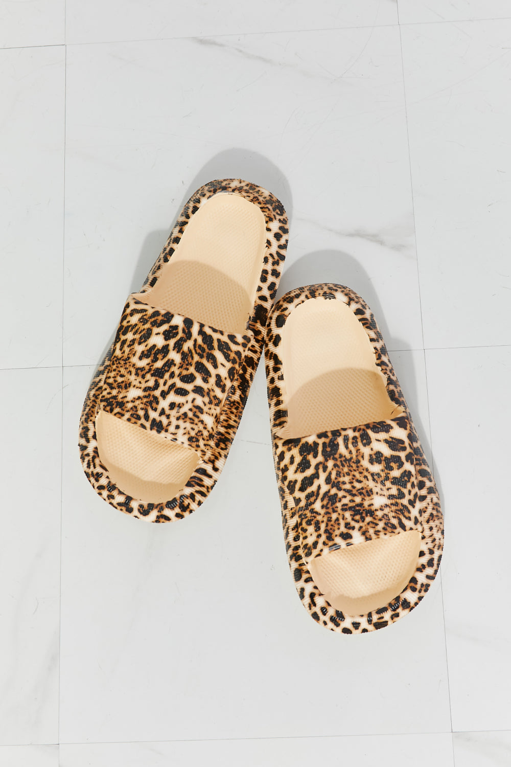 MMShoes Arms Around Me Open Toe Slide in Leopard - FunkyPeacockStore (Store description)