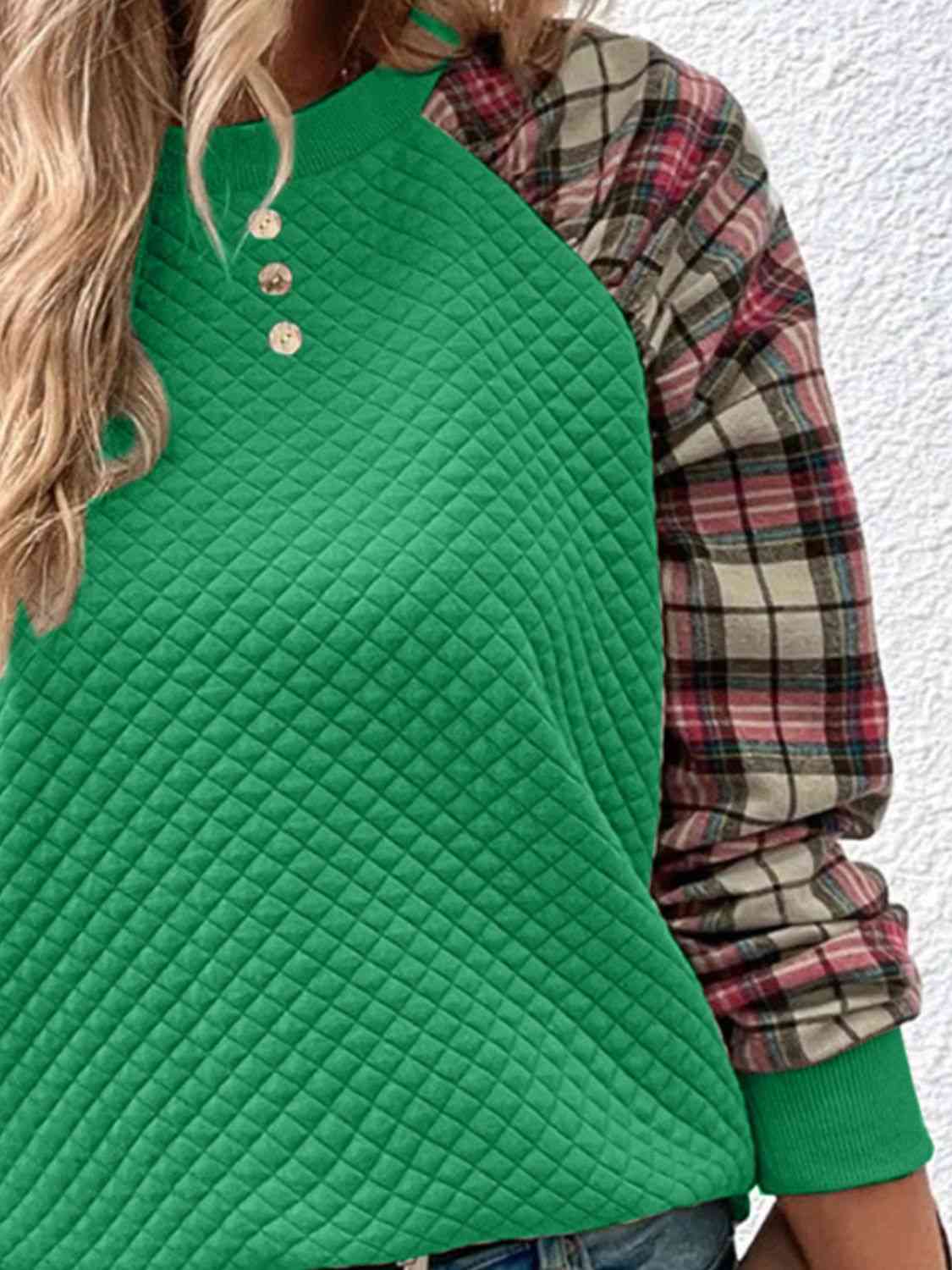 Plaid Round Neck Sweatshirt - FunkyPeacockStore (Store description)